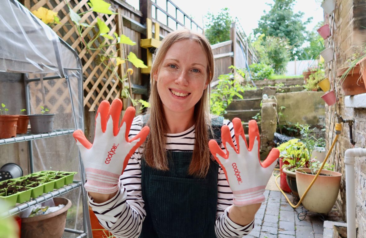 WIN A PAIR OF GLOVES WITH COOLJOB / AD - The Pink Shed